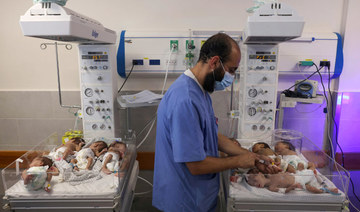 31 premature babies are evacuated from Gaza鈥檚 largest hospital, but scores of trauma patients remain